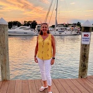 Meet your Posher, Vivian